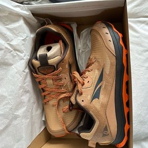 Mens Altra Lone Peak 6 trail running shoes